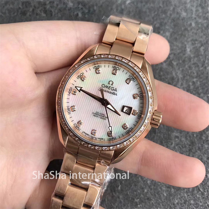 【V6厂】欧米茄海马系列150M女款全金贝母面钻圈一比一精仿手表 (1).jpg