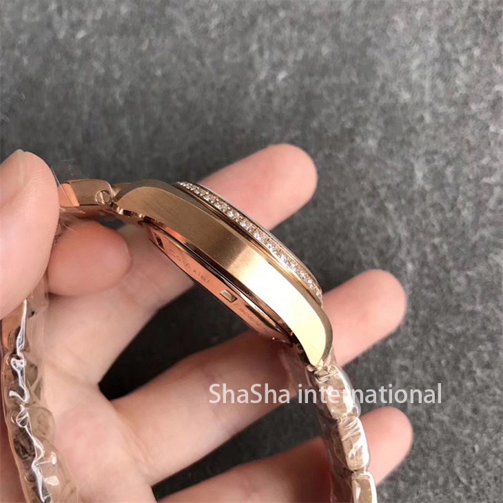 【V6厂】欧米茄海马系列150M女款全金贝母面钻圈一比一精仿手表 (4).jpg