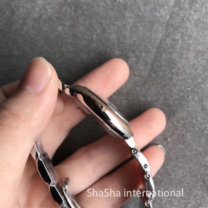 【V6厂超A】卡地亚蓝气球33毫米玫金圈精仿女表 (4).jpg