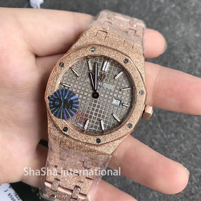 【OM厂】爱彼AP皇家橡树系列“霜金”女装超薄石英全金灰面精仿手表 (1).jpg