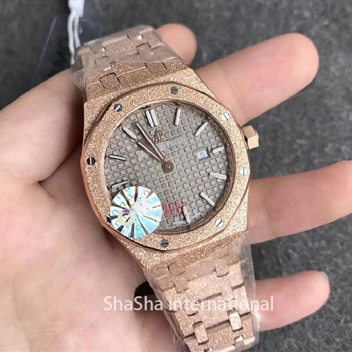 【OM厂】爱彼AP皇家橡树系列“霜金”女装超薄石英全金灰面精仿手表 (2).jpg