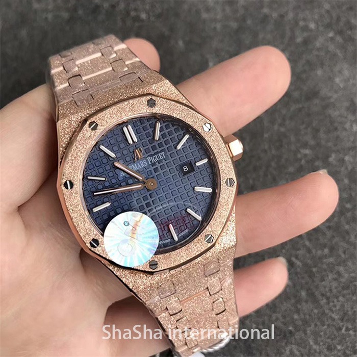 【OM厂】爱彼AP皇家橡树系列“霜金”女装超薄石英全金蓝面精仿手表 (2).jpg