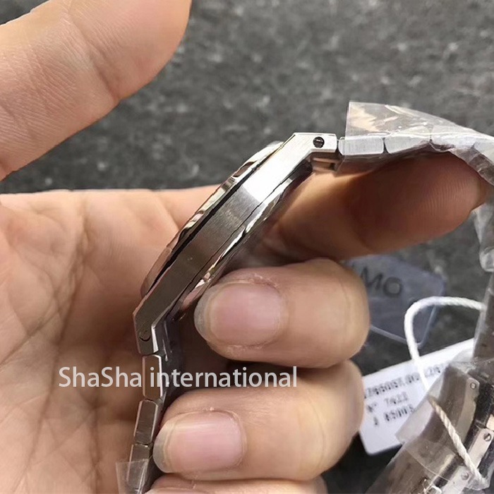 【OM厂】爱彼皇家橡树系列“霜金”女士超薄石英灰面一比一精仿手表 (4).jpg