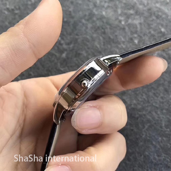 2017日内瓦表展积家约会系列大月相白壳皮带女士精仿手表 (3).jpg