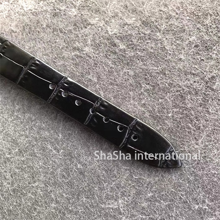 2017日内瓦表展积家约会系列大月相钻圈金壳皮带女士精仿手表 (8).jpg