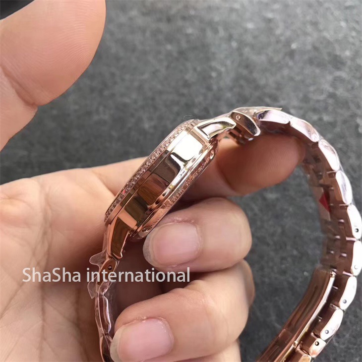 2017日内瓦表展积家约会系列大月相钻圈金壳钢带女士精仿手表 (4).jpg