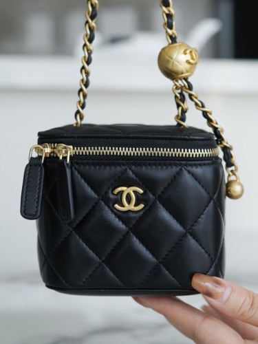 CHANEL-코스메틱케이스 베니티 골드볼 미니백-3