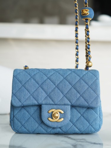 CHANEL-쁘띠삭 골드볼 데님 플랙백 램스킨 금장-22