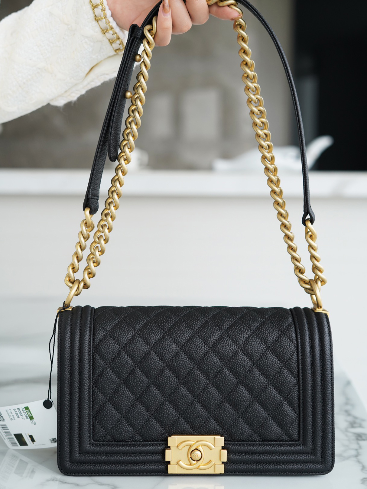 CHANEL-보이 샤넬 플랩 백 ( 15x25x9cm )-37