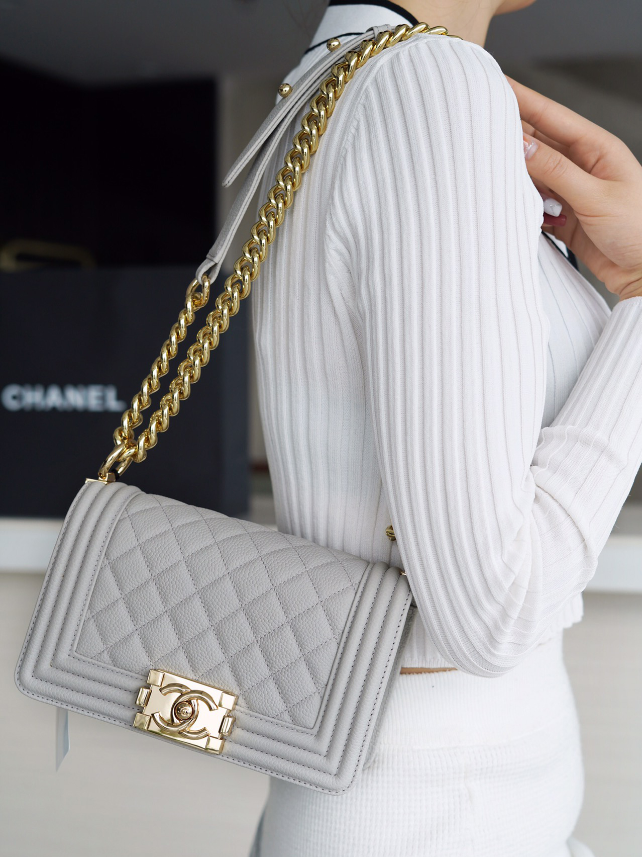 CHANEL-보이 샤넬 플랩 백 ( 12x20x8.5cm )-39