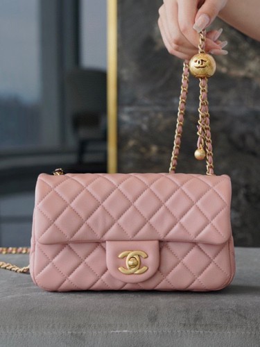 CHANEL-클래식 뉴미니 골드볼 플랩백-87