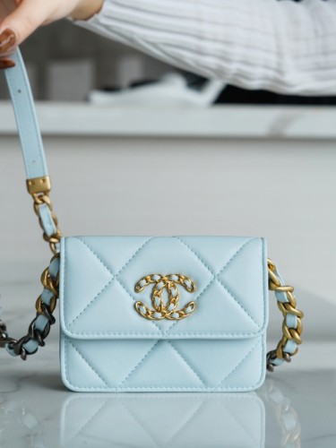 CHANEL-19백 벨트 미니크로스백-93