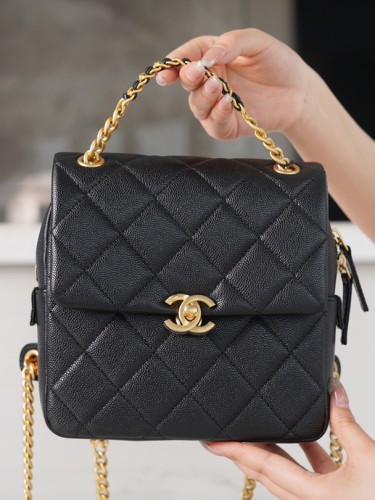 CHANEL-그레인드 카프스킨 골드 메탈 백팩-111