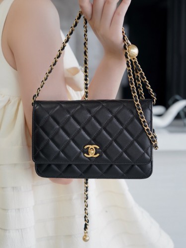 CHANEL-클래식 골드볼 WOC 캐비어 크로스백-129