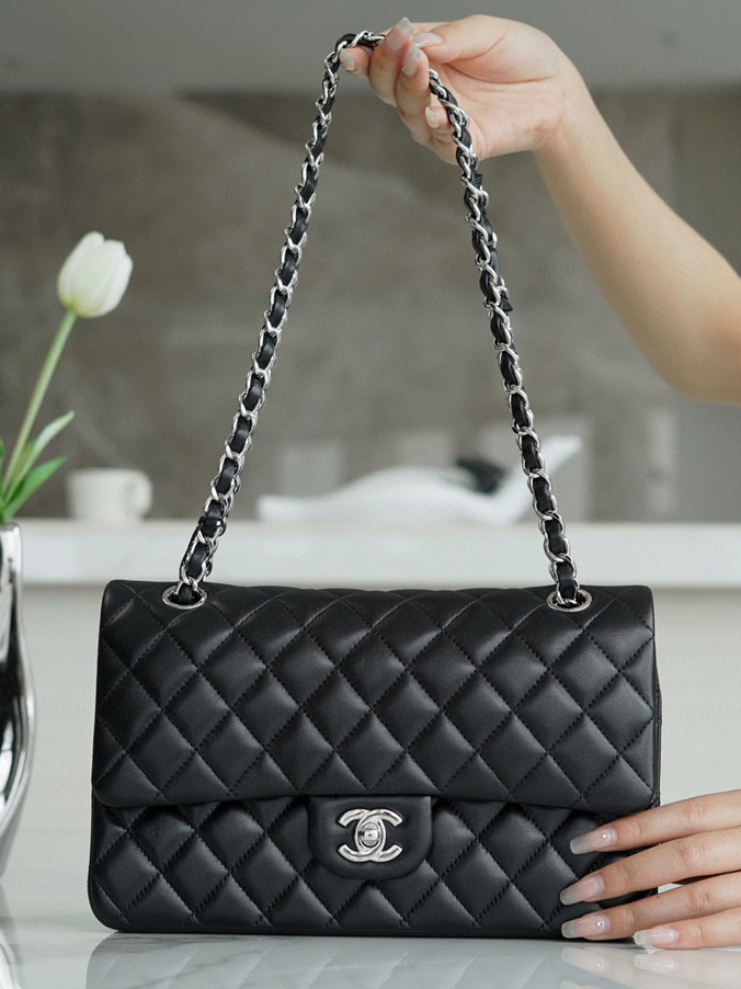 CHANEL-클래식 플랩 백 (25CM)-130