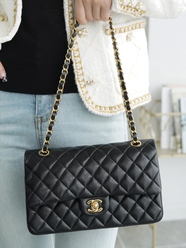 CHANEL-클래식 플랩 백 (25CM)-131