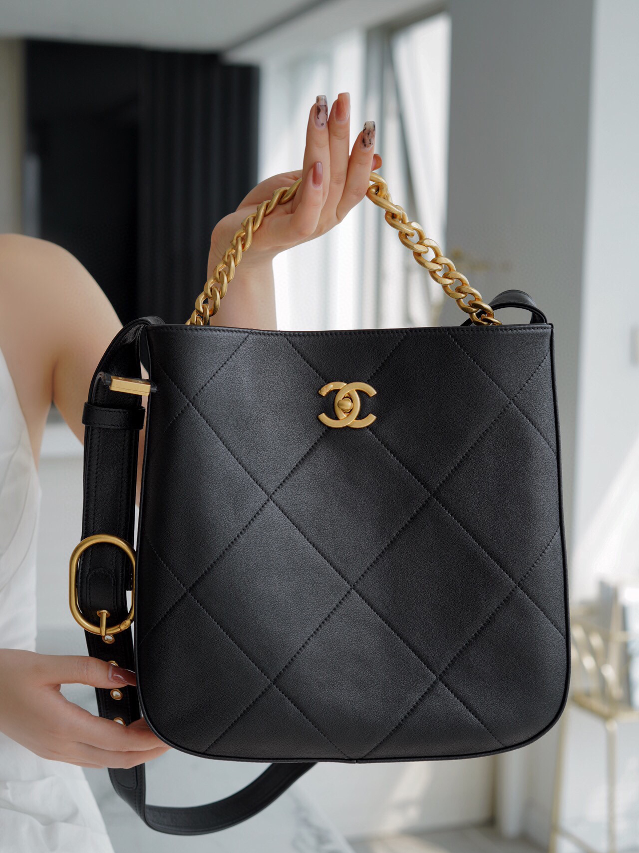 CHANEL-쇼핑백-148