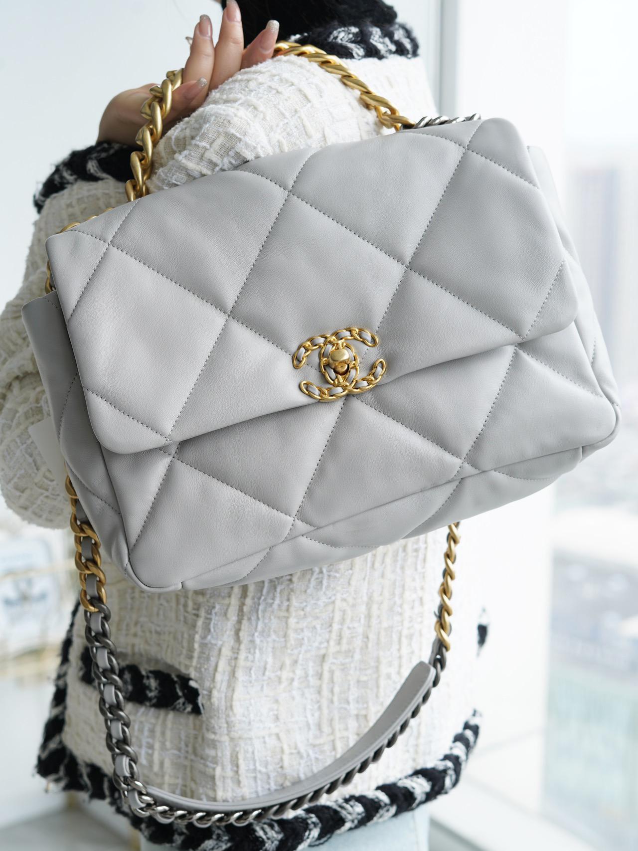 CHANEL-19 핸드백(30CM)-155