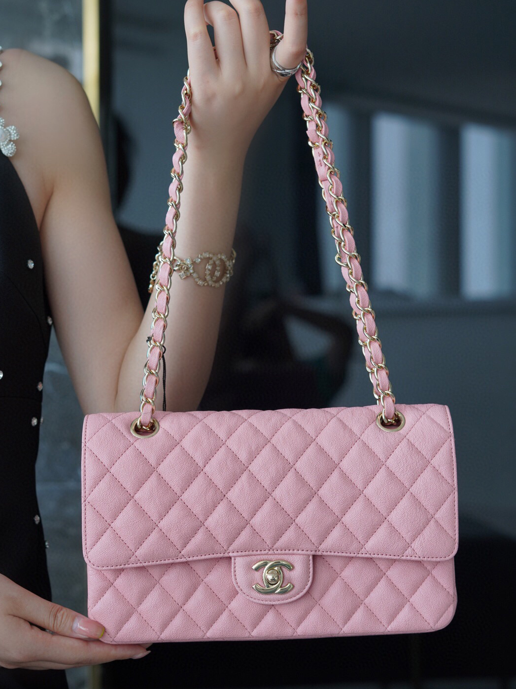 CHANEL-클래식 플랩 백 (25CM)-178