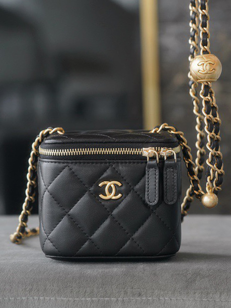 CHANEL-코스메틱케이스 베니티 골드볼 미니백-182