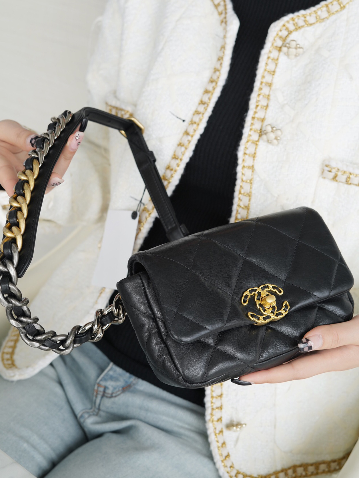 CHANEL-19 벨트백 미니-183