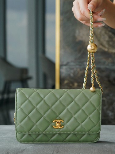 CHANEL-클래식 골드볼 WOC 캐비어 크로스백-184