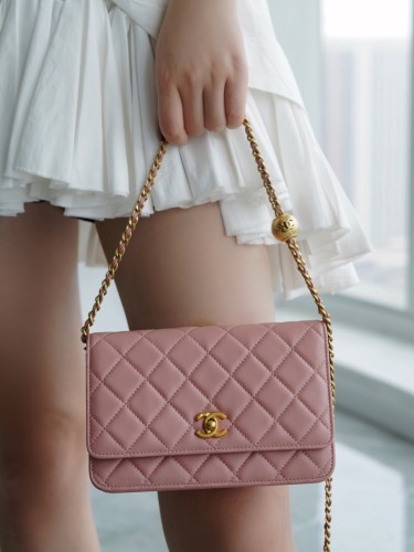 CHANEL-클래식 골드백 WOC 캐비어 크로스백-185