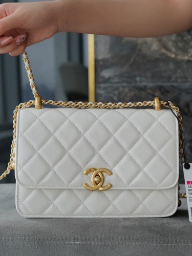 CHANEL-카프스킨 퀼팅 크로스백-190