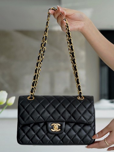 CHANEL-클래식 플랩 백 (23CM)-197