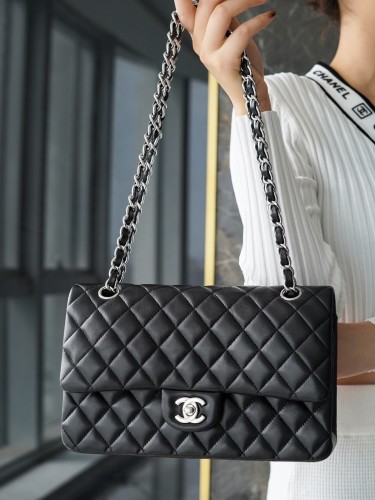 CHANEL-클래식 플랩 백 (25CM)-205