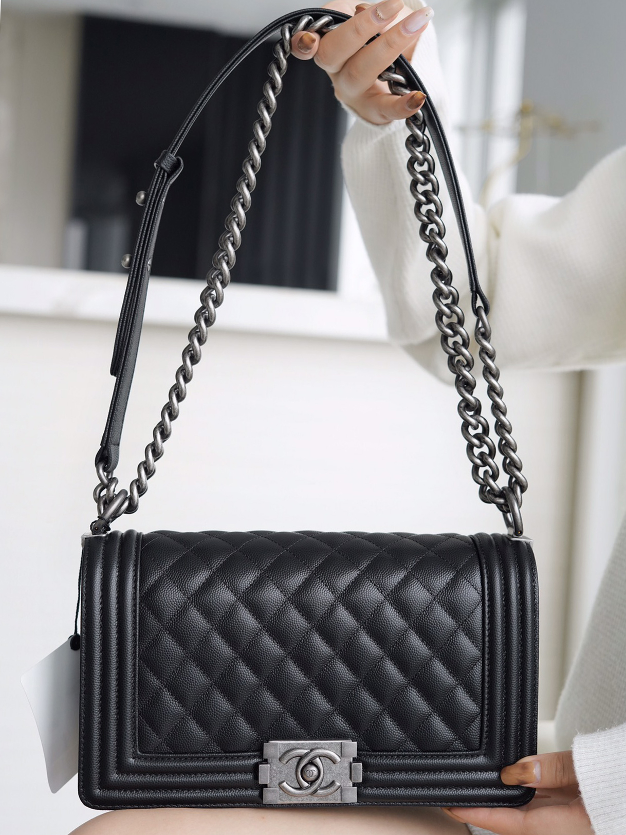 CHANEL-보이 샤넬 플랩 백 ( 15x25x9cm )-214