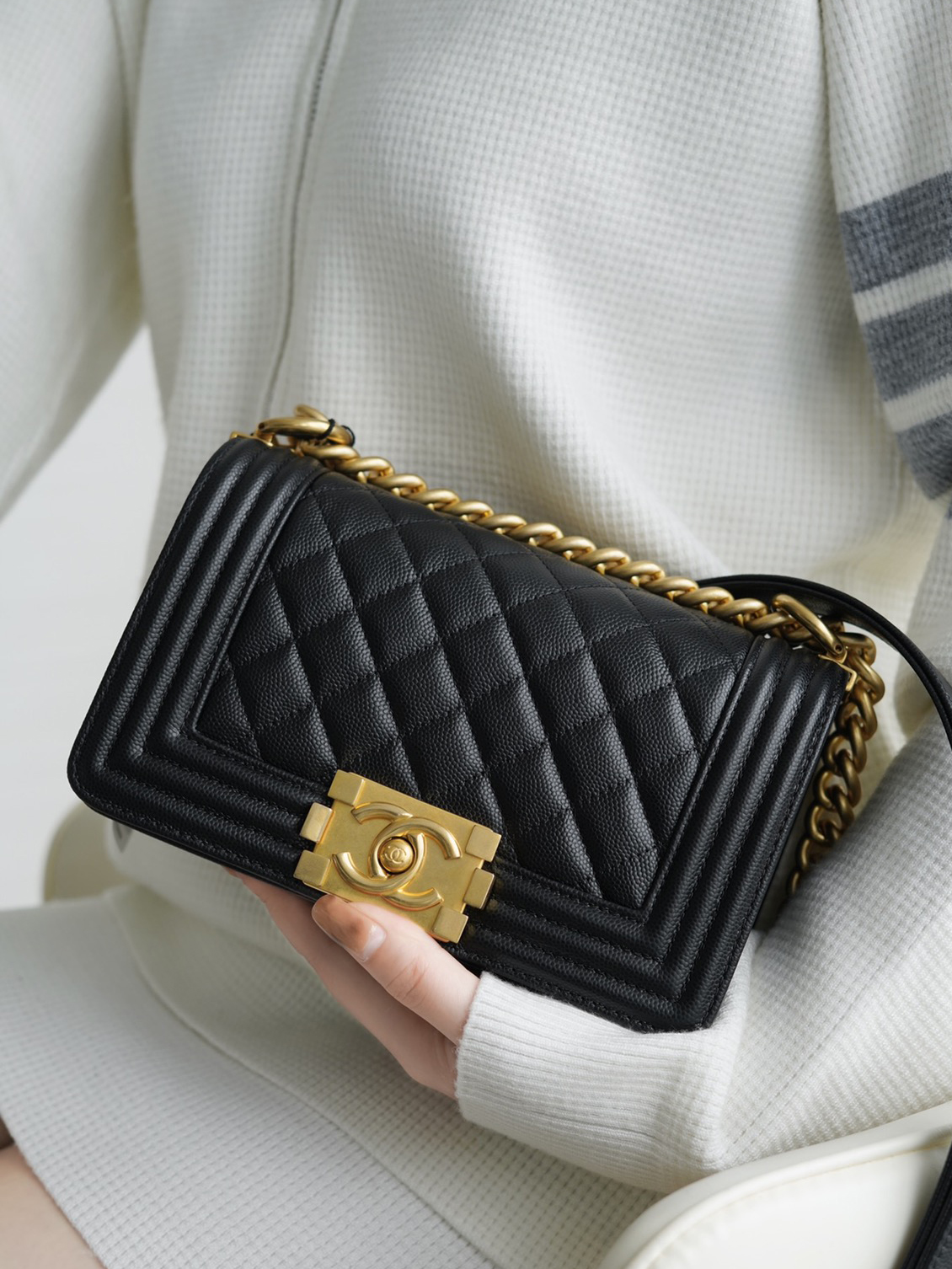 CHANEL-보이 샤넬 플랩 백 ( 12x20x8.5cm )-215