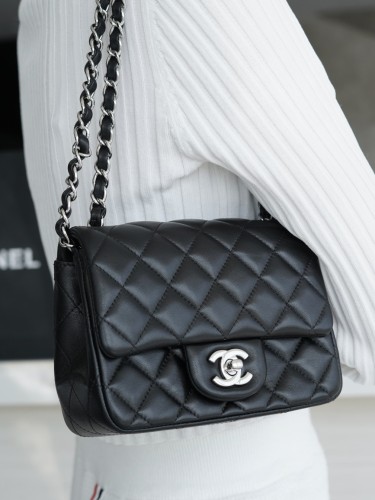 CHANEL-클래식 플랩 백 (17CM)-234