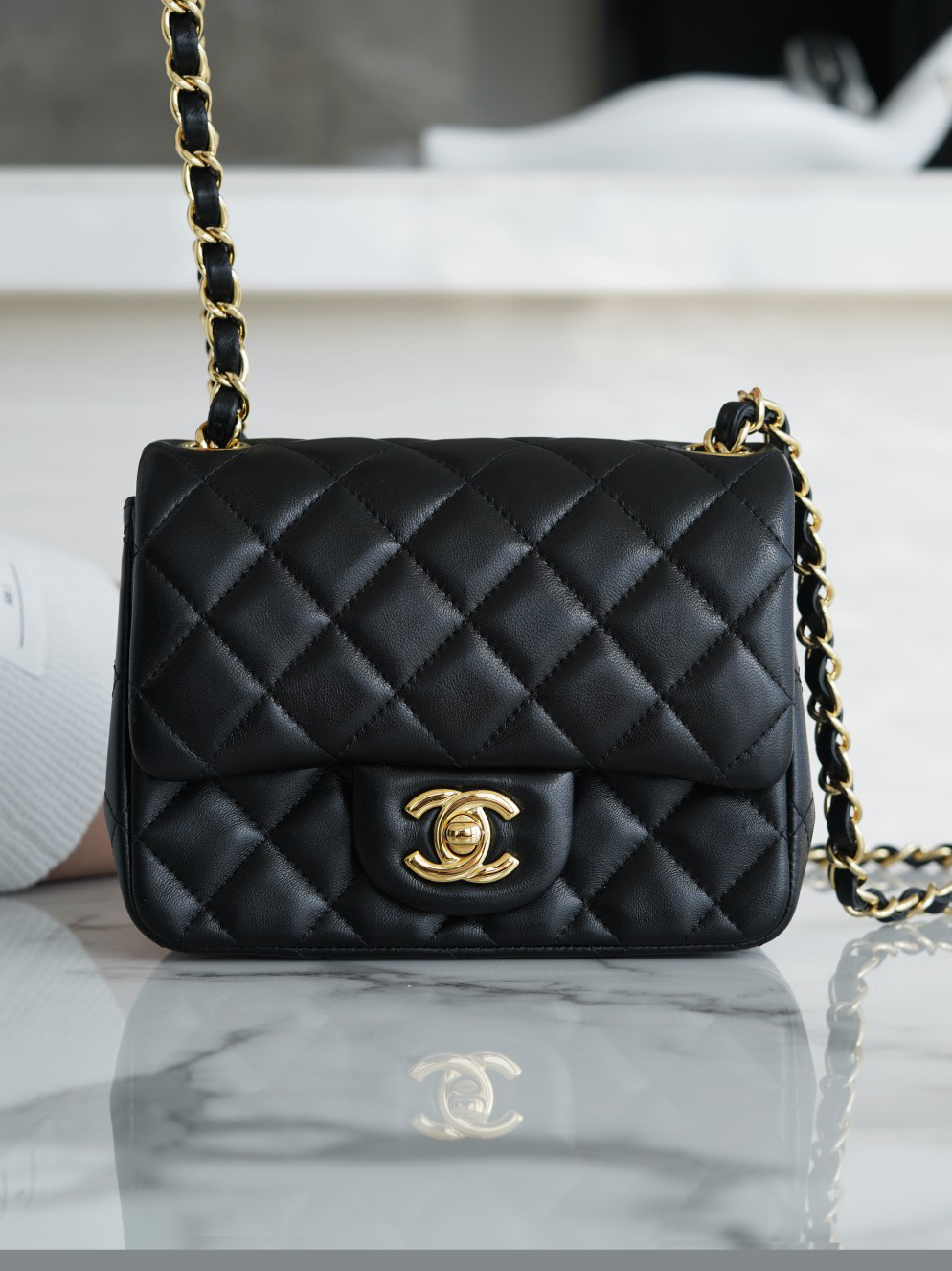 CHANEL-클래식 플랩 백 (17CM)-236