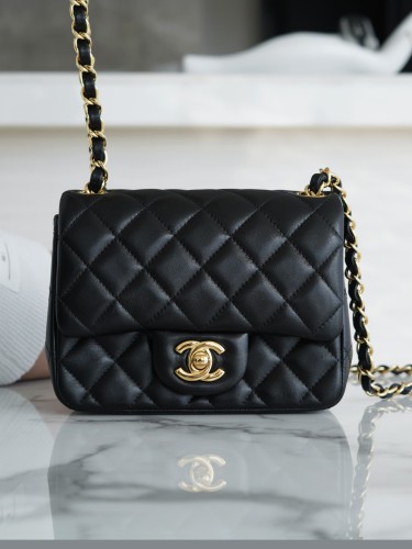 CHANEL-클래식 플랩 백 (17CM)-236