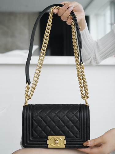 CHANEL-보이 샤넬 플랩 백 ( 12x20x8.5cm )-242