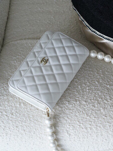 CHANEL-클래식 WOC 캐비어 미니 진주 크로스백 (19cm)-266