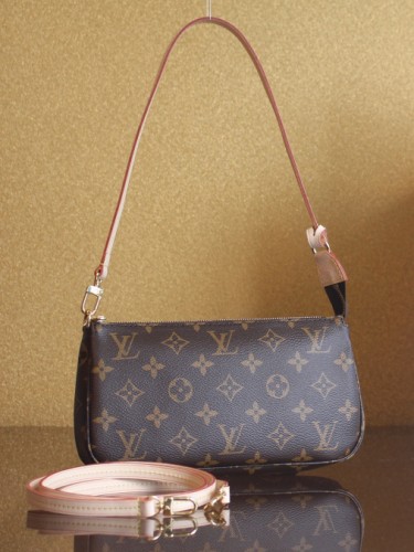 LV-포쉐트 악세수아-28