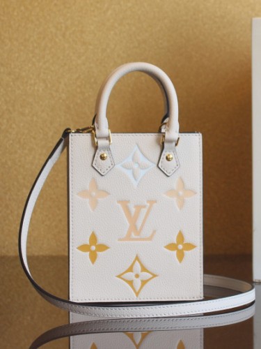 LV-쁘띠 삭 플라-38