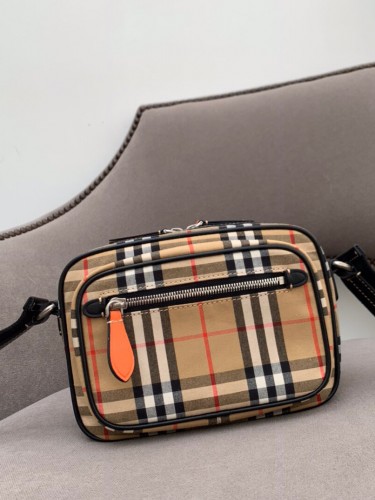 BURBERRY-버버리 체크 크로스바디 백-06