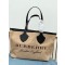 BURBERRY-버버리 더 자이언트 토트-15