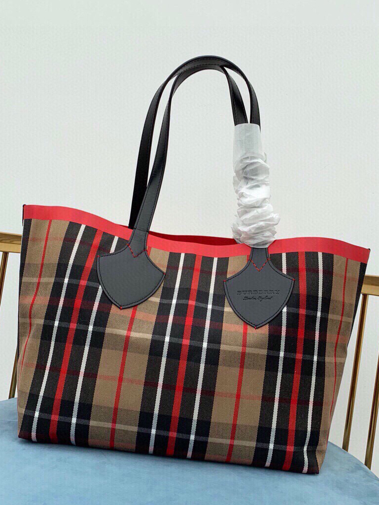 BURBERRY-버버리 더 자이언트 토트-17
