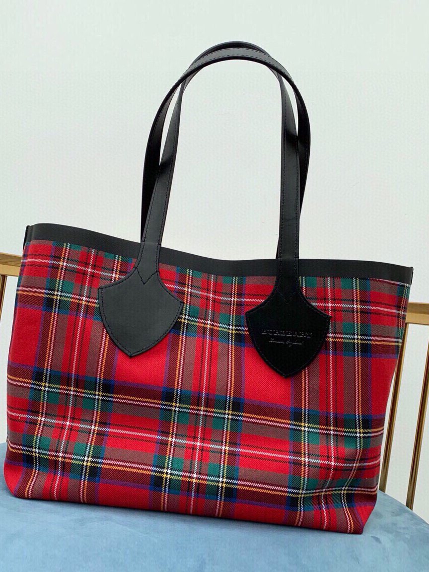 BURBERRY-버버리 더 자이언트 토트-18