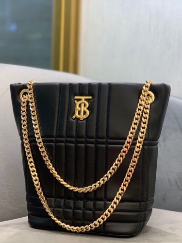 BURBERRY-버버리 퀼팅 램스킨 롤라 버킷백-50