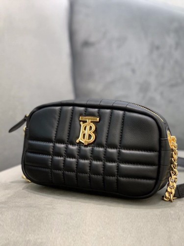 BURBERRY-버버리 미니 퀄팅 램스킨 롤라 카메라 백-74
