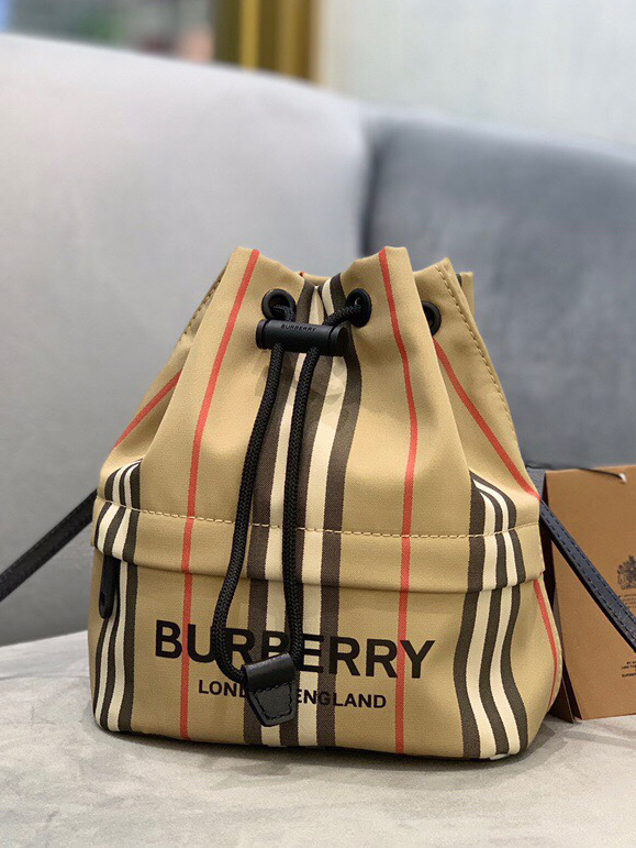 BURBERRY-버버리 포이베 파우치 버킷백-81