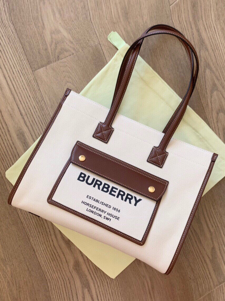 BURBERRY-버버리 투톤 캔버스 레더 프레야 토트-83