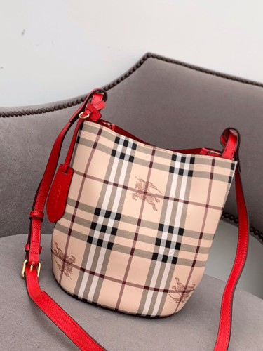 BURBERRY-버버리 헤이마켓 체크 버킷백-92