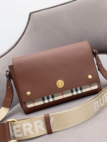 BURBERRY-버버리 빈티지 체크 레더 노트 크로스바디 백-106