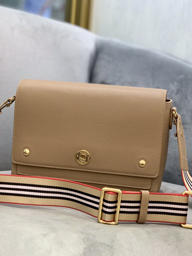 BURBERRY-버버리 빈티지 체크 레더 노트 크로스바디 백-107